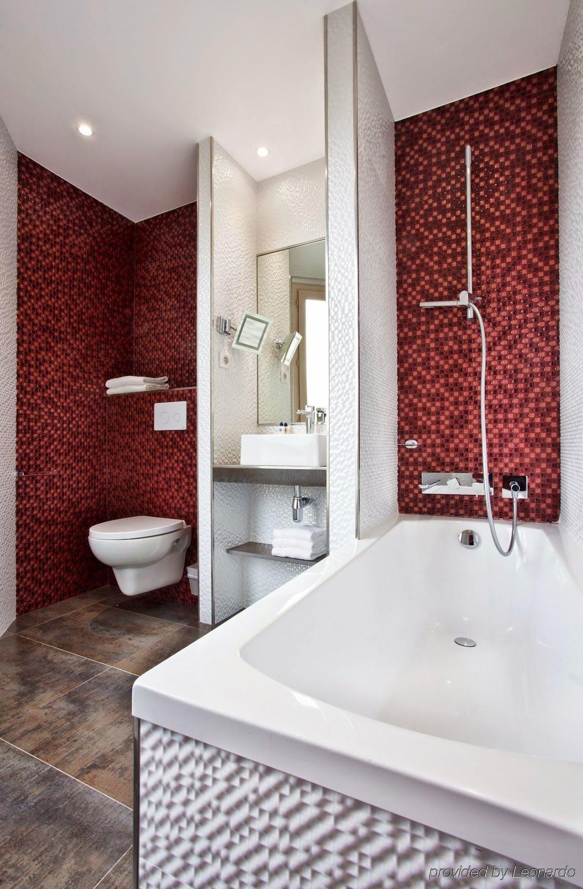 Western Nouvel Orleans Montparnasse Paris