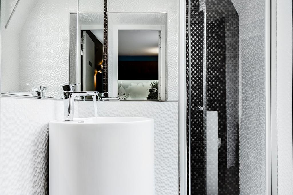 Western Nouvel Orleans Montparnasse Paris